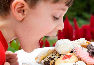 Hábitos pouco saudáveis ​​ começam muito cedo: bebês, crianças pequenas e açúcares adicionados