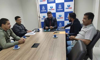 Prefeito de Combinado (TO) vai ao Procon e denuncia telefonia Claro por má prestação de serviço