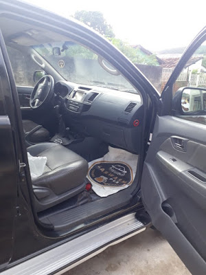 Duas caminhonetes à venda em Campos Belos (GO)