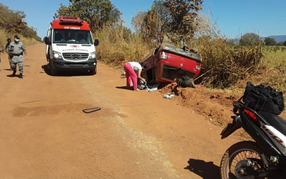 Duas pessoas morrem, após capotamento próximo a barragem do Paranã, em Vila Boa (GO)