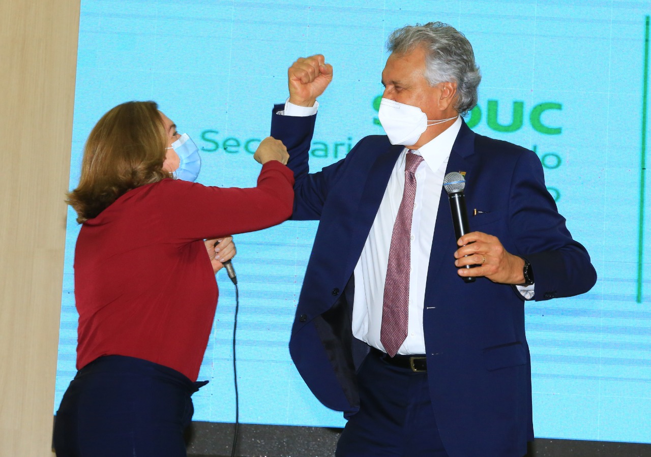 Caiado reúne prefeitos e representantes de 20 municípios do Entorno do Distrito Federal em encontro da educação