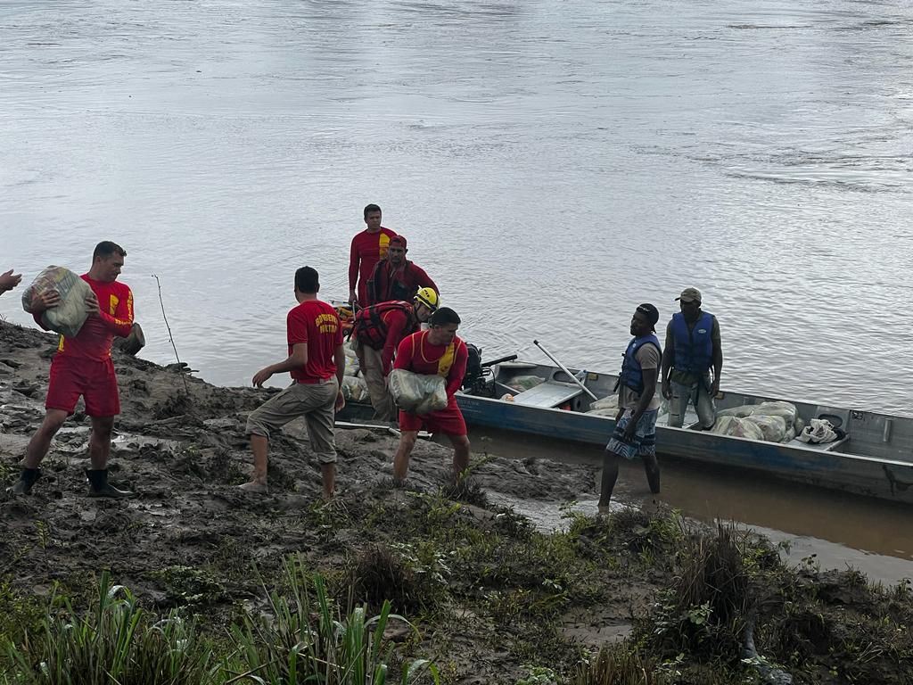 Vamos levar alimentos, medicamentos e água mineral para as pessoas”, diz Caiado sobre comunidades que ficaram ilhadas no Nordeste goiano