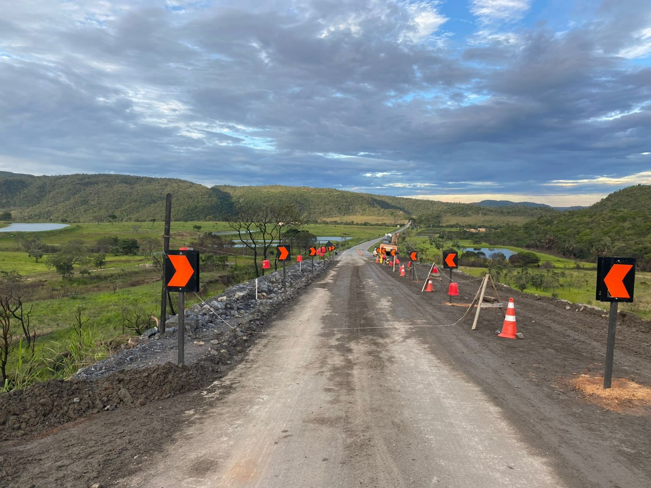 Trecho da GO-118 está com estrutura está reforçada para suportar fluxo