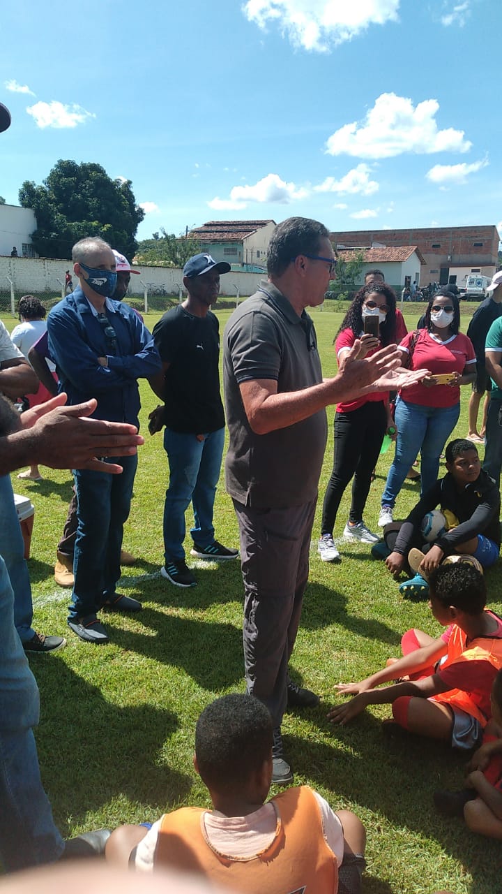 Super técnico Vanderlei Luxemburgo faz visita e “peneirão” em Arraias, Taguatinga e Lavandeira (TO)
