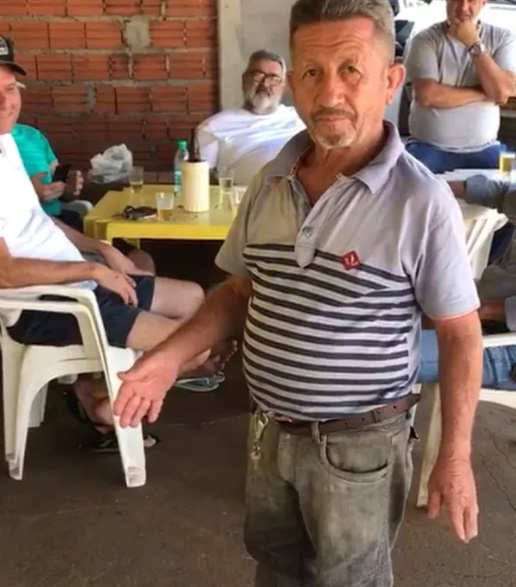 Porto Nacional (TO): a pedido, dono de bar morre e amigos fazem velório com um grande forrozão