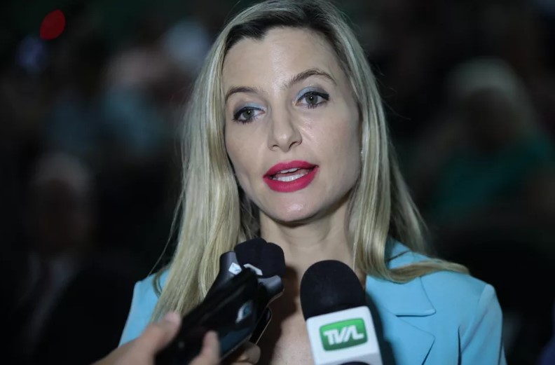 Juíza de SC impede menina de 11 anos estuprada de fazer aborto e chama estuprador de “paizinho”