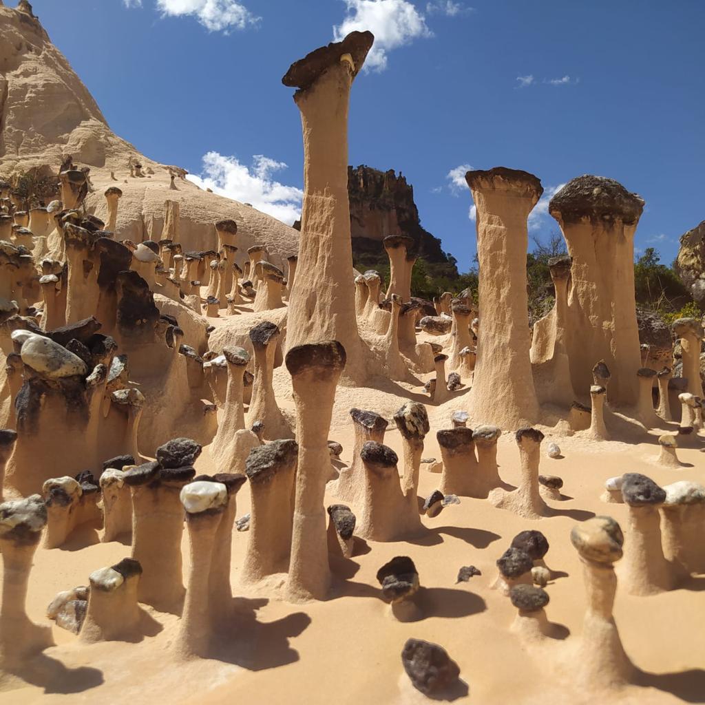 Formação geológica e turística de Pouso Alto (GO) é fotografada pela National Geographic