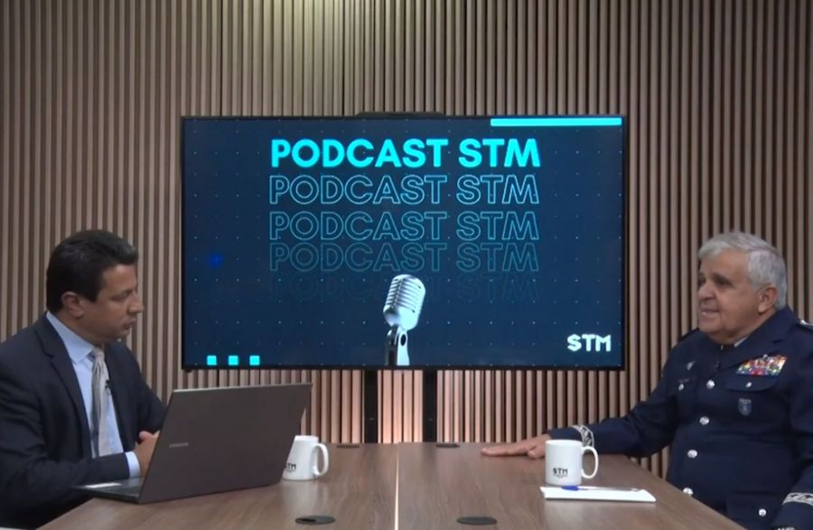 Assista ao primeiro episódio da série de podcasts do Superior Tribunal Militar; atuamos como podcaster