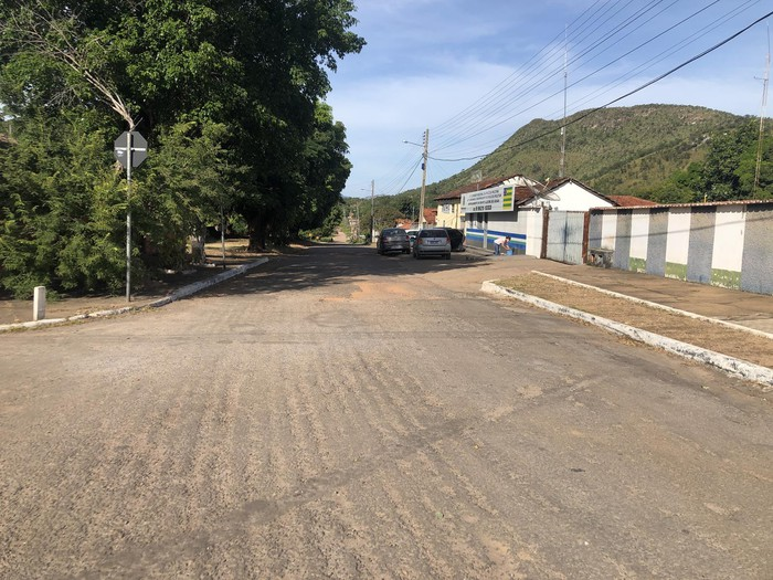 Servidores temporários demitidos pela prefeitura de Monte Alegre (GO) reclamam de demora em pagamento de rescisão