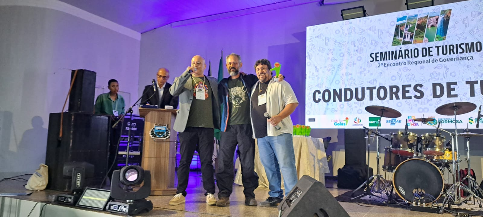 Em Formosa (GO), II Seminário de Turismo do Estado de Goiás premia pessoas e autoridades