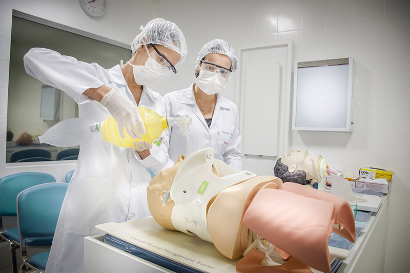 MEC suspende abertura de cursos EaD de Enfermagem até março de 2025