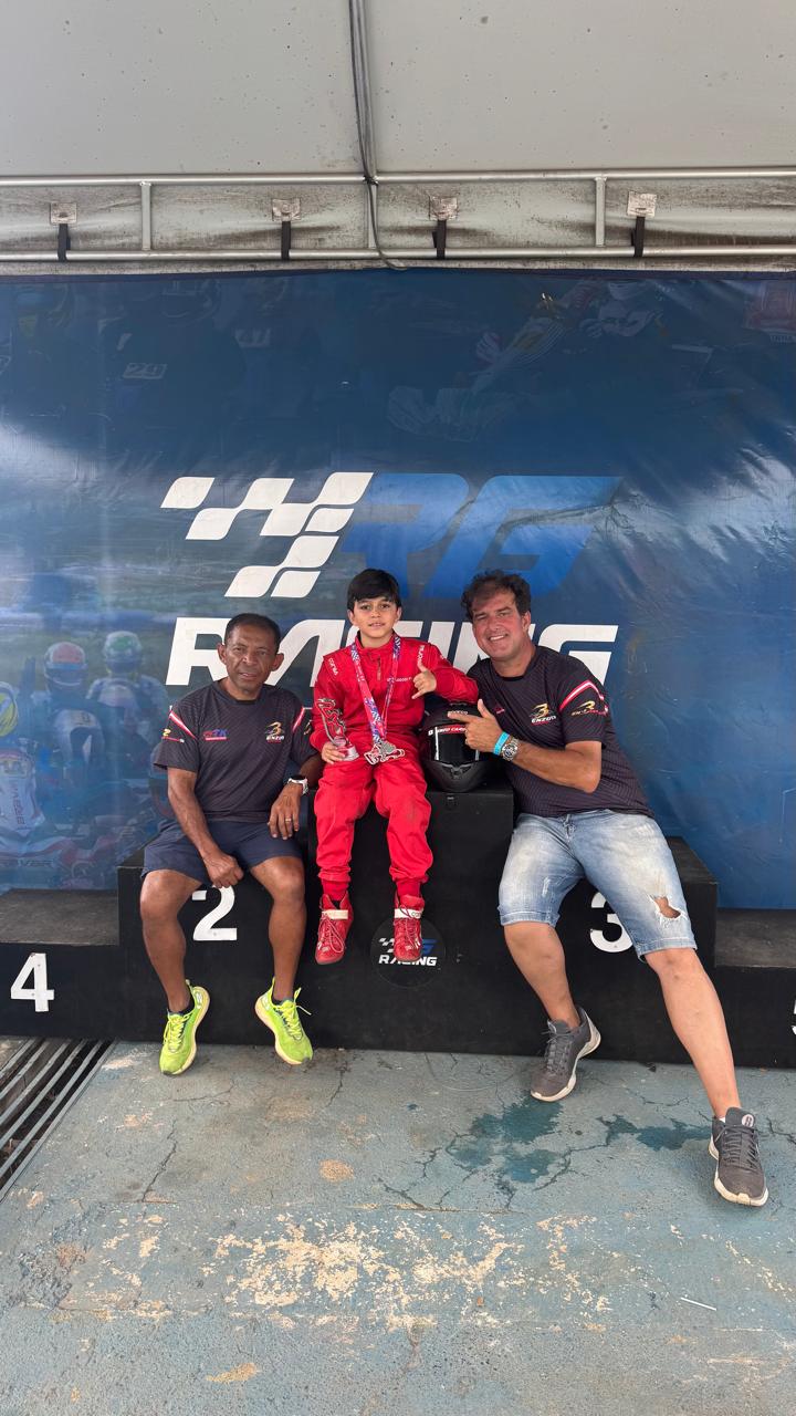 Jovem piloto com raízes em Campos Belos conquista pole e pódio no Campeonato Goiano de Kart