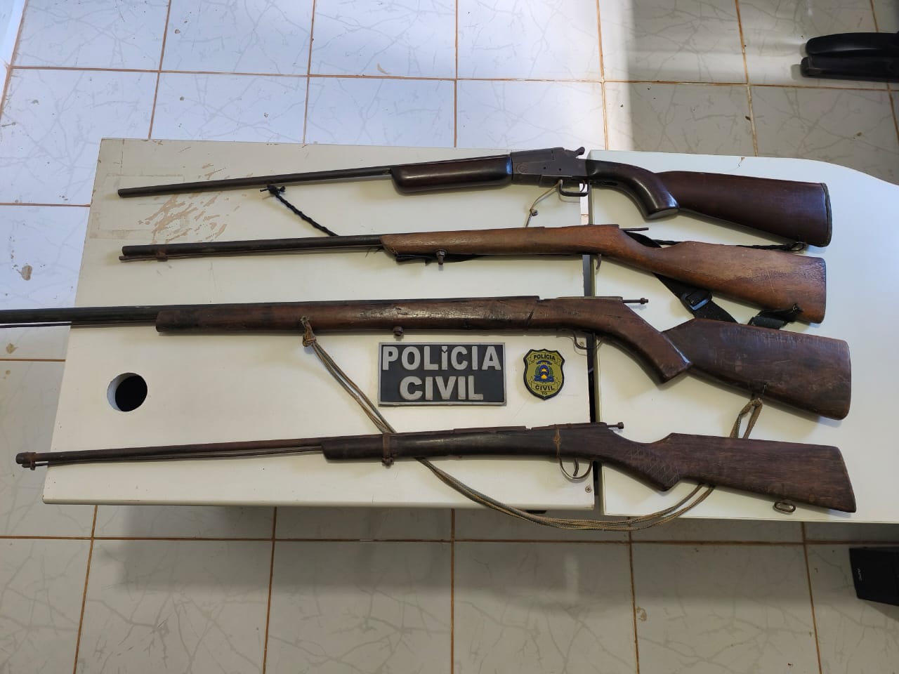 Operação policial apreende armas e prende dois suspeitos por violência familiar Ponte Alta do Bom Jesus (TO)