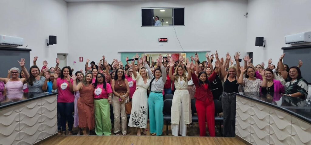 Evento Mulheres por Mulheres reúne cerca de 120 participantes na Câmara de Posse (GO)