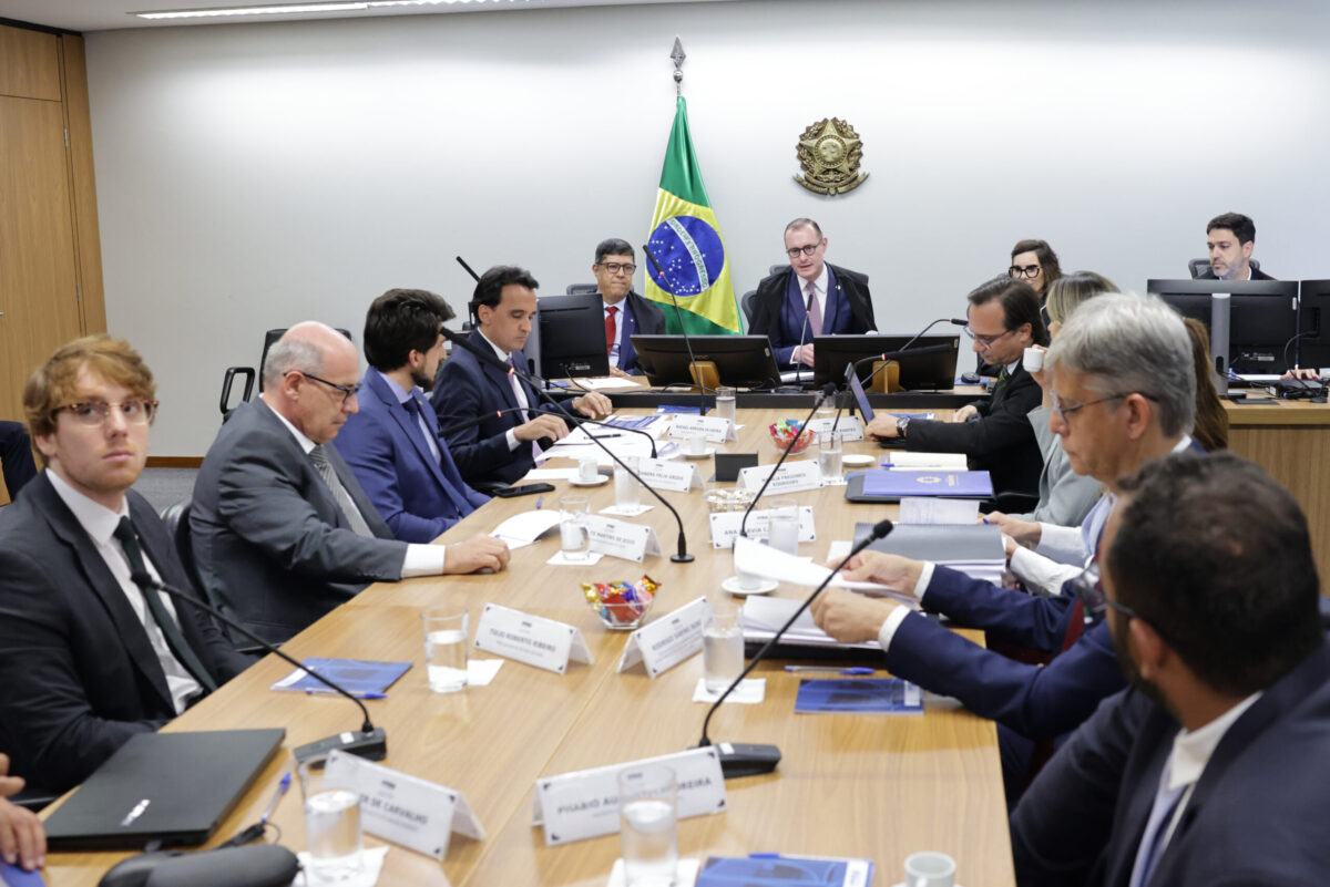 Goiás e Tocantins suspendem processo no STF para estudo técnico sobre divisa  